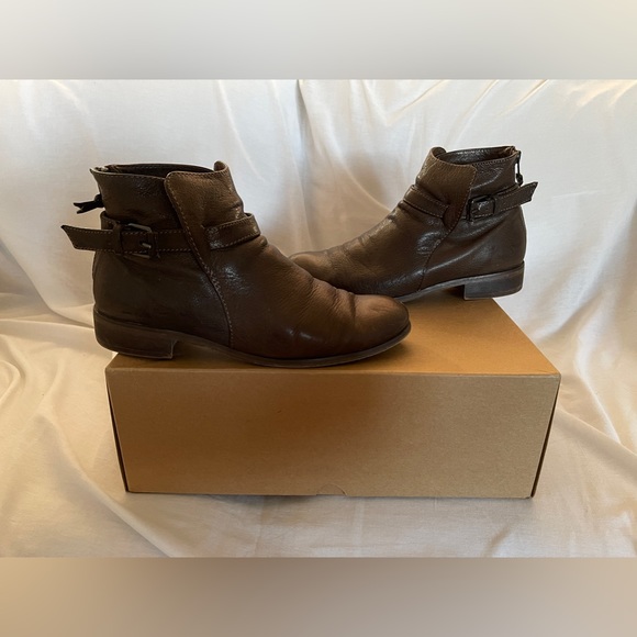 J. Crew Ankle Boots (size 10) - Picture 2 of 6